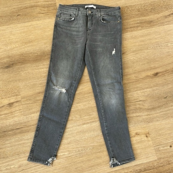 Zara Jeans - Picture 2 of 6